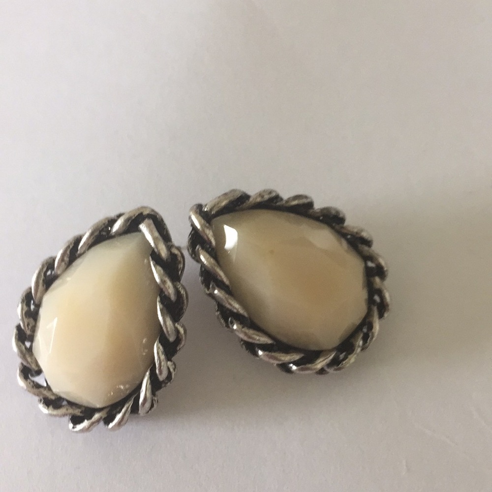 Teardrops silver earrings